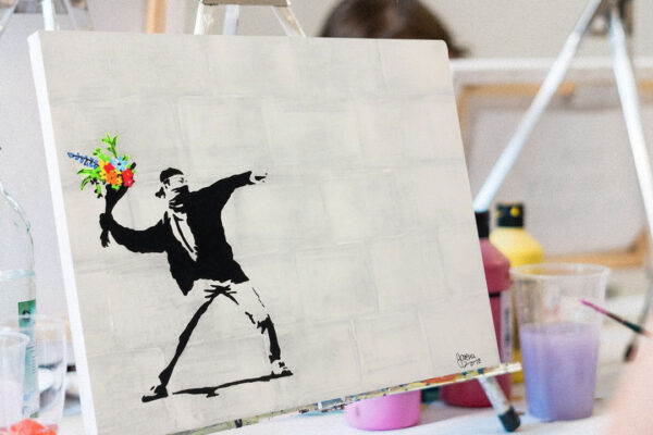 Paint-like-Banksy--Blumenstraußwerfer